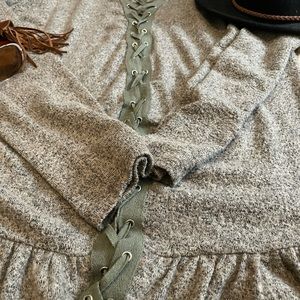 Lace back peplum top